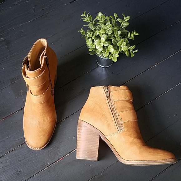 Steve Madden Shoes - Steve Madden Heeled Boots